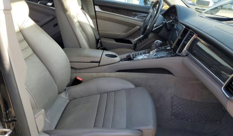 
								2012 Porsche Panamera full									