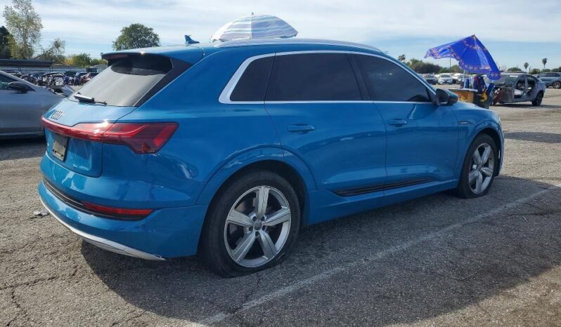 
								2019 Audi E-tron full									