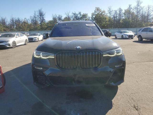 2022 BMW X7