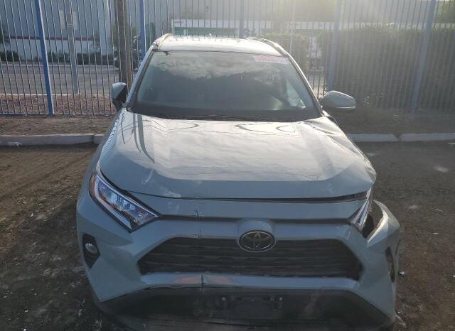 
								2020 Toyota Rav4 full									