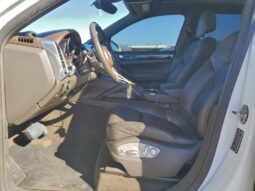 
										2017 Porsche Cayenne full									