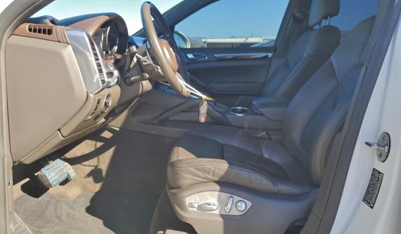 
								2017 Porsche Cayenne full									