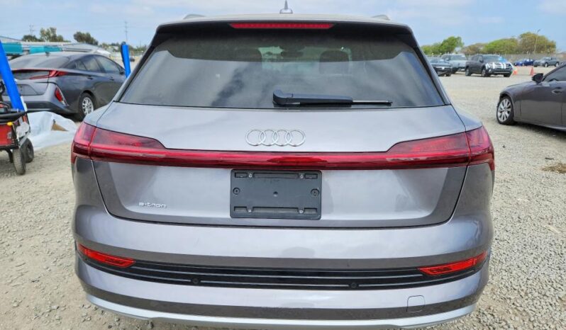 
								2019 Audi E-tron full									