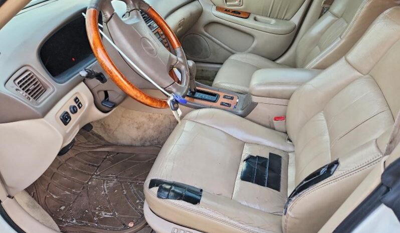 
								2000 Lexus Es 300 full									