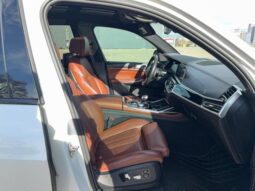 
										2020 BMW X7 full									