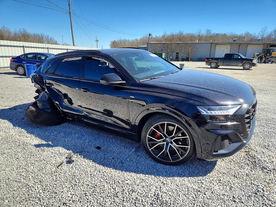 2021 Audi Q8