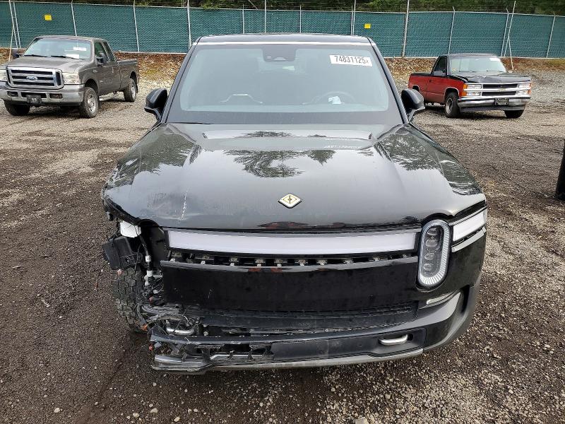 2023 Rivian R1s