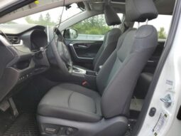 
										2025 Toyota Rav4 full									