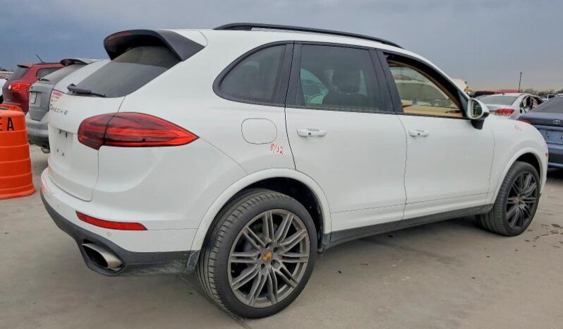 
								2017 Porsche Cayenne full									
