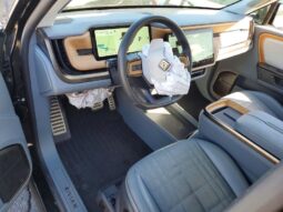 
										2025 Rivian R1s full									