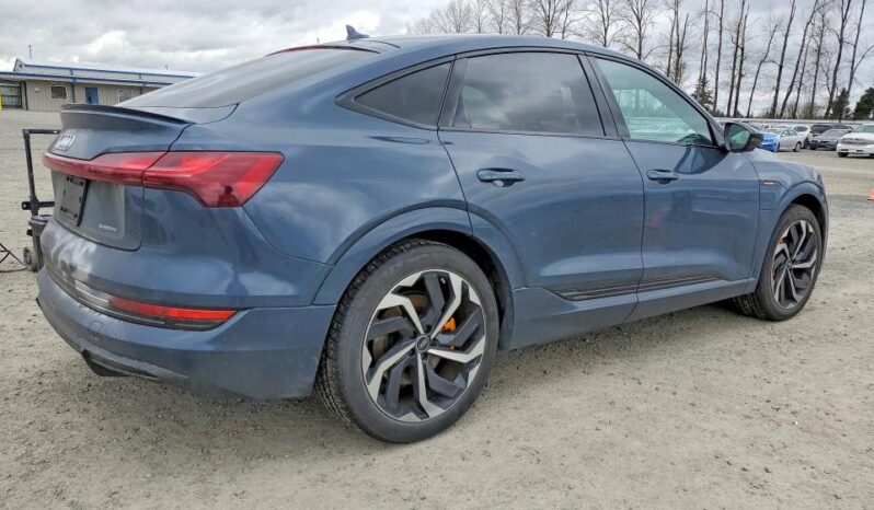 
								2022 Audi E-tron full									