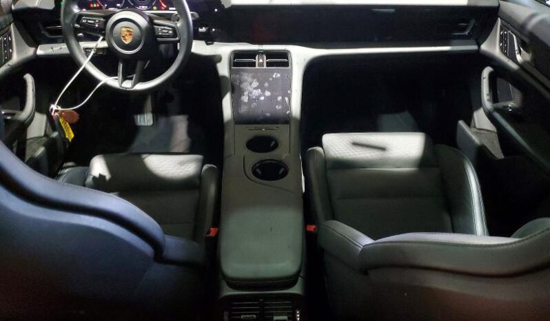 
								2024 Porsche Taycan full									