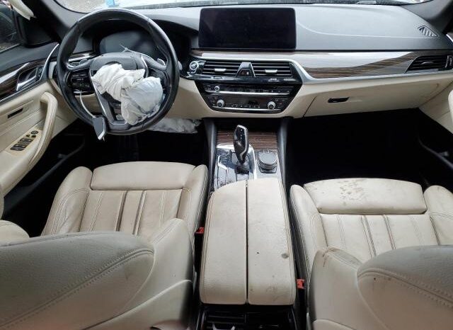
								2021 BMW 530 xi full									