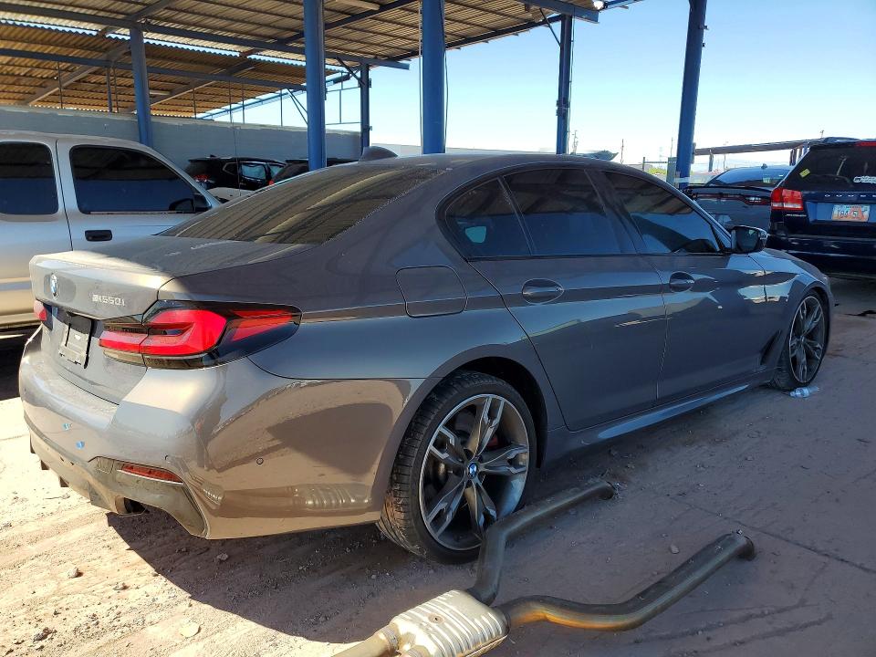 2022 BMW M5