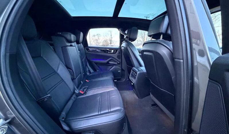 
								2021 Porsche Cayenne full									