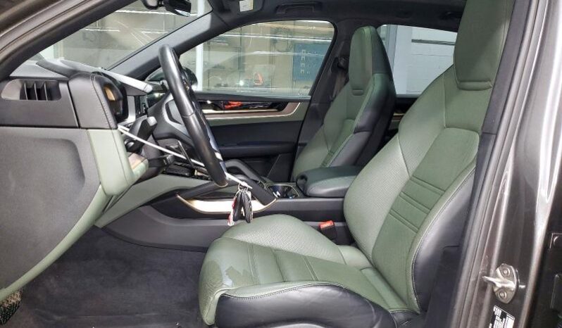 
								2024 Porsche Cayenne full									