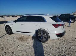 
										2024 Audi Q8 full									