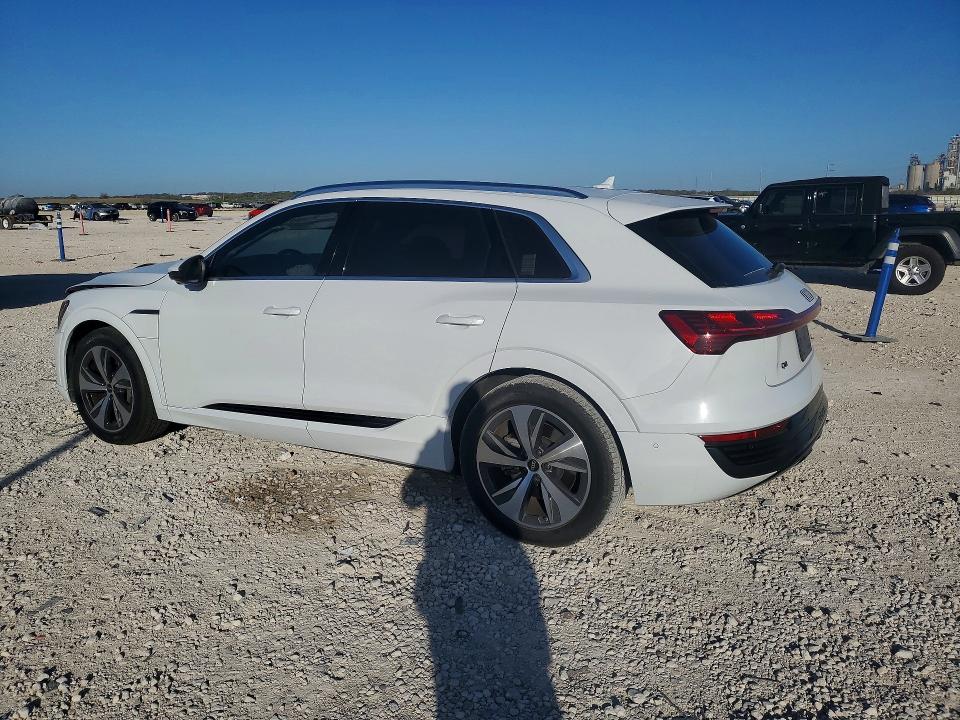 2024 Audi Q8