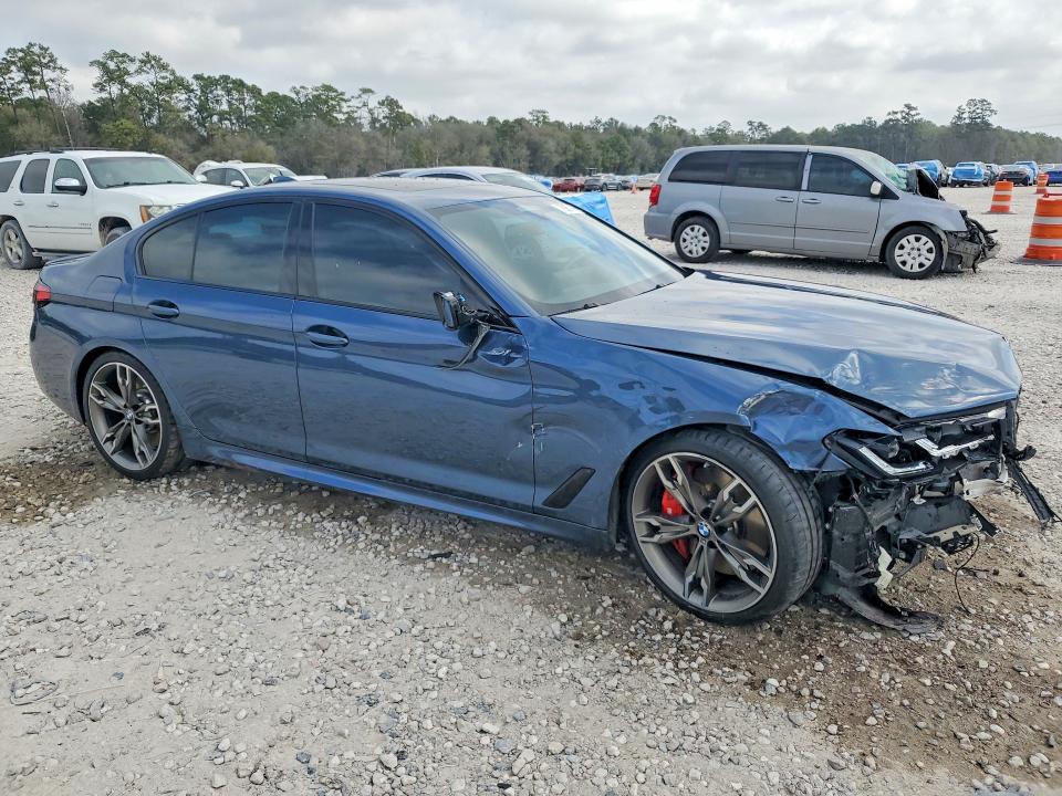 2023 BMW M5
