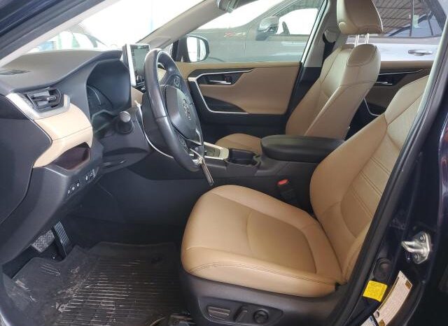 
								2020 Toyota Rav4 full									