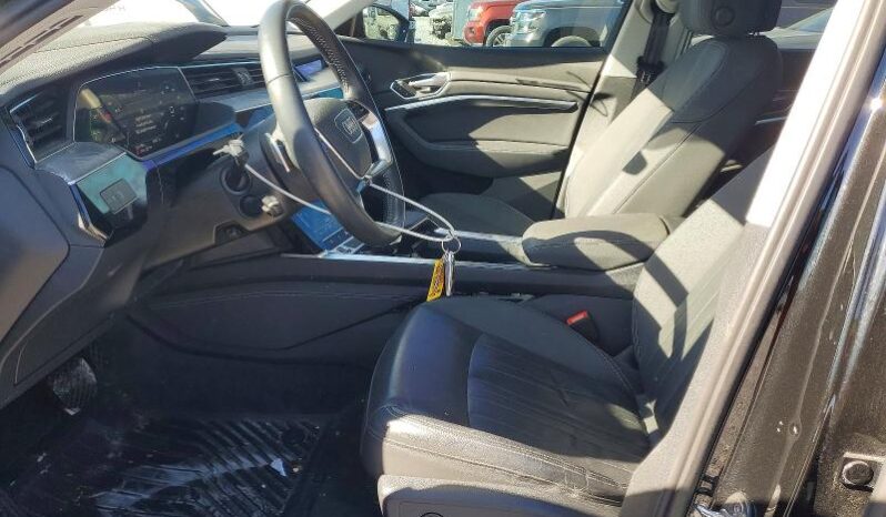 
								2021 Audi E-tron full									