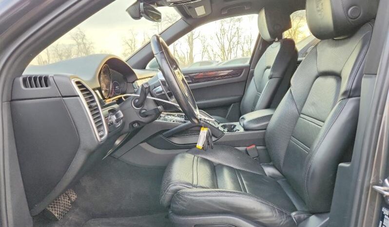 
								2019 Porsche Cayenne full									