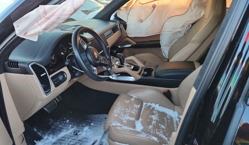 
								2023 Porsche Cayenne full									
