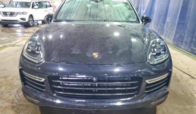 
								2018 Porsche Cayenne full									