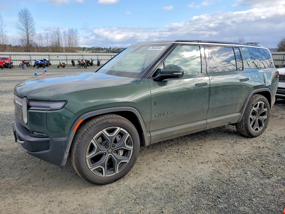 2025 Rivian R1s