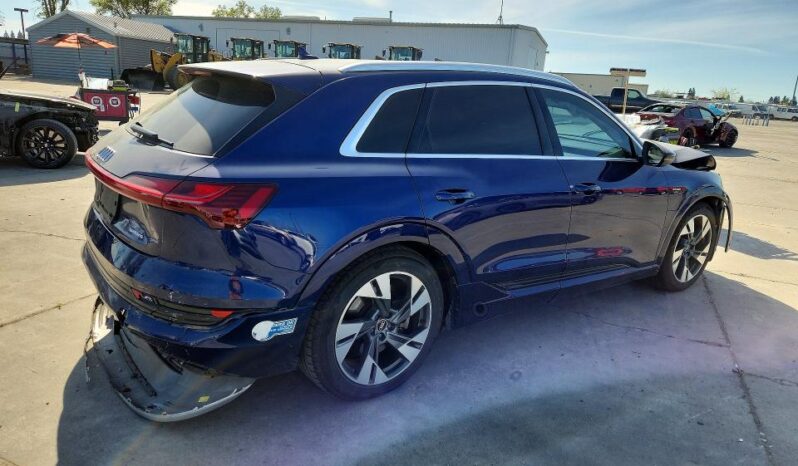 
								2021 Audi E-tron full									