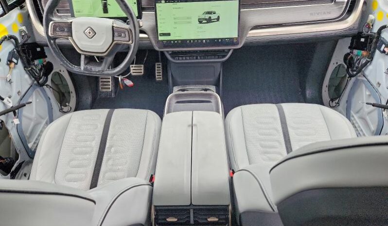 
								2023 Rivian R1t full									