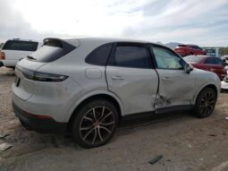 
										2023 Porsche Cayenne full									