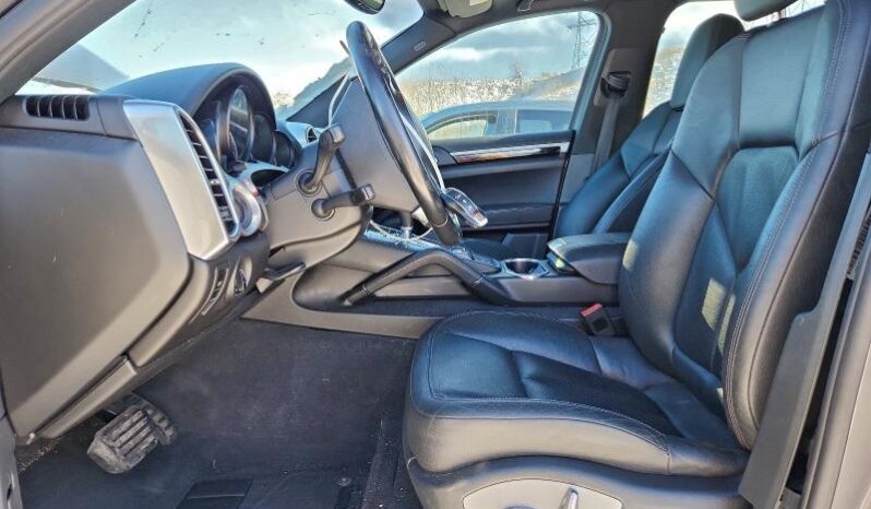 
								2012 Porsche Cayenne full									