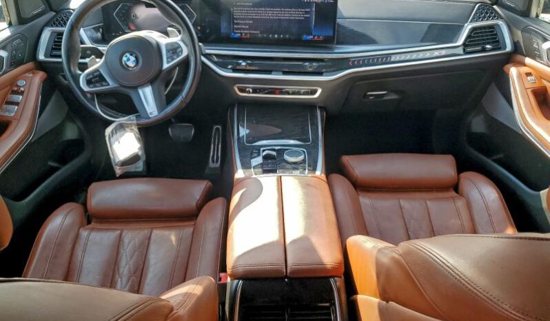 
								2024 BMW X7 full									