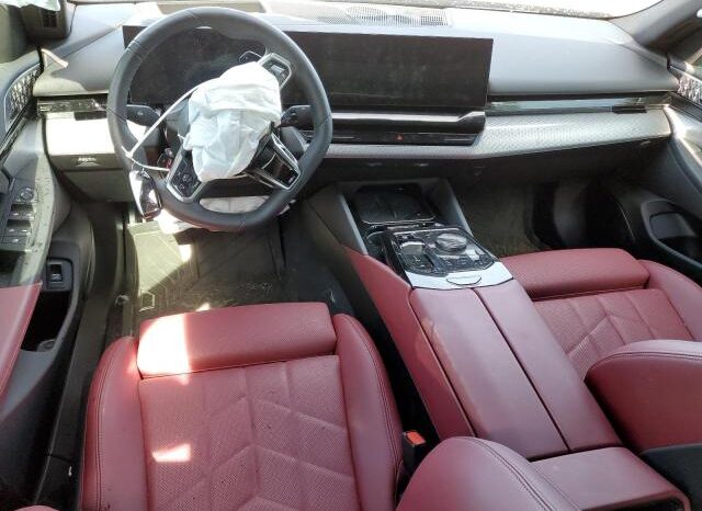 
								2024 BMW 530 xi full									
