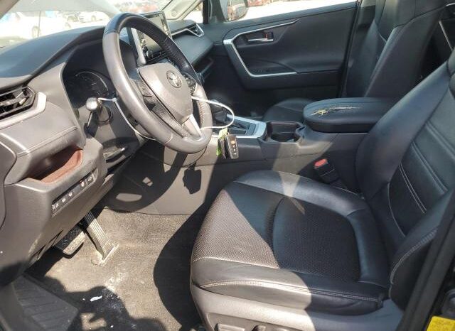 
								2020 Toyota Rav4 full									