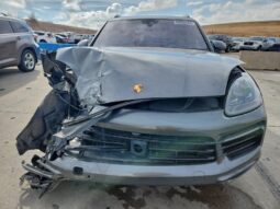 
										2019 Porsche Cayenne full									