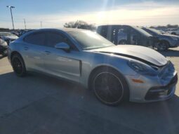 
										2018 Porsche Panamera full									