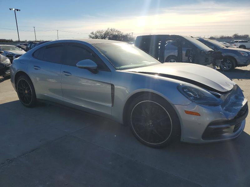 2018 Porsche Panamera