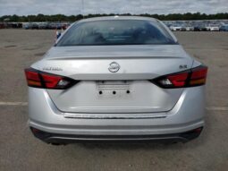 
										2022 Nissan Altima sr full									