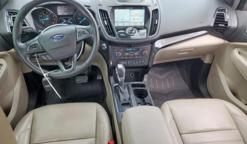 
								2019 Ford Escape tit full									