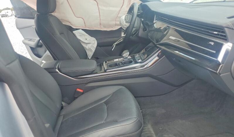 
								2024 Audi Q8 full									
