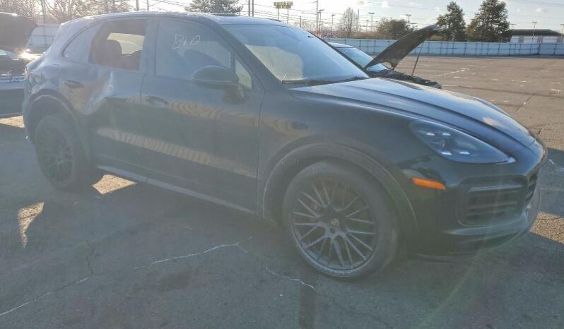 
								2021 Porsche Cayenne full									