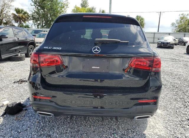 
								2022 Mercedes-benz Glc 300 full									