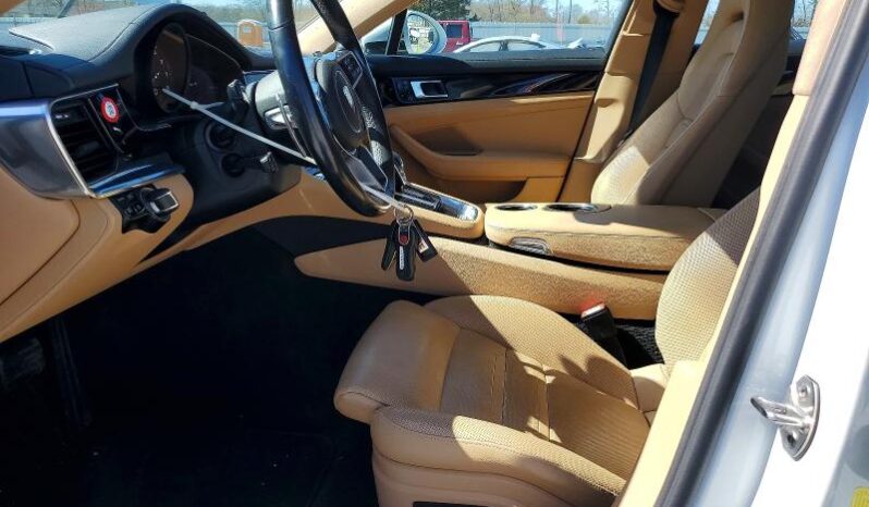 
								2017 Porsche Panamera full									
