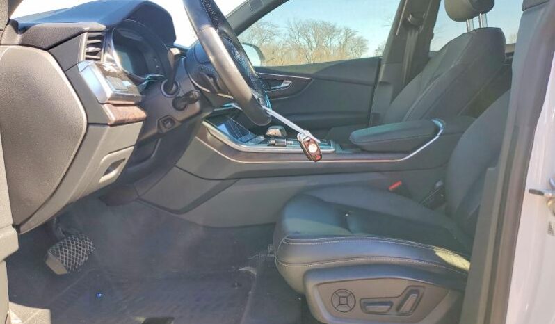 
								2019 Audi Q8 full									