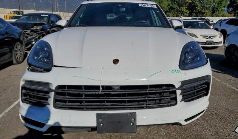 
								2022 Porsche Cayenne full									