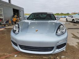 
										2016 Porsche Panamera full									