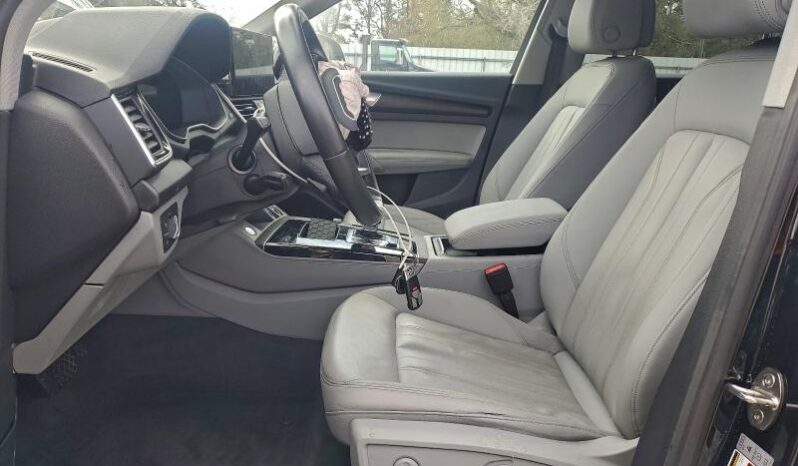 
								2022 Audi Q5 full									
