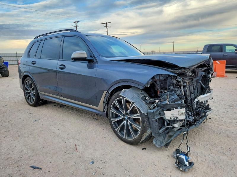 2022 BMW X7